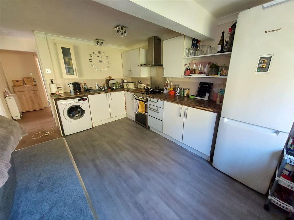1 bed detached house for sale in Castle Keep, Castle Dyke PL15, £69,000