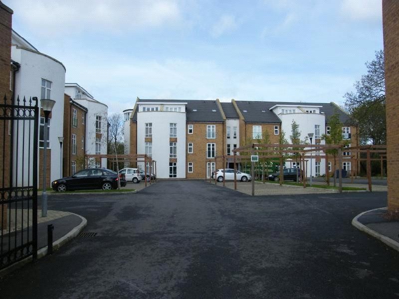 2 bed flat for sale in West Beck House, Green Chare, Darlington DL3, £115,000