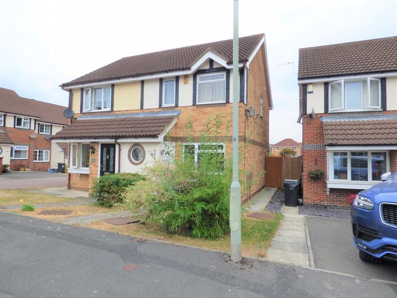 2 bed semi-detached house for sale in Oatfield, Quedgeley, Gloucester GL2, £235,000