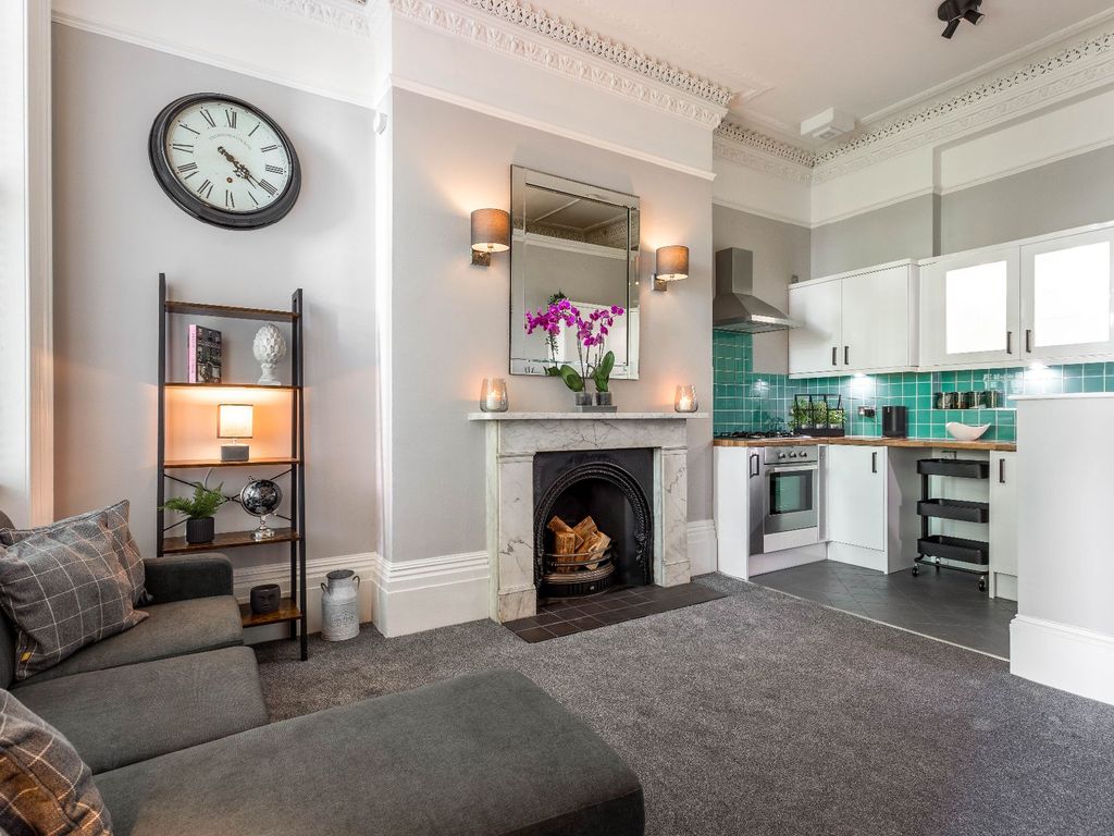 1 bed flat for sale in Vernon Terrace, Brighton BN1, £250,000