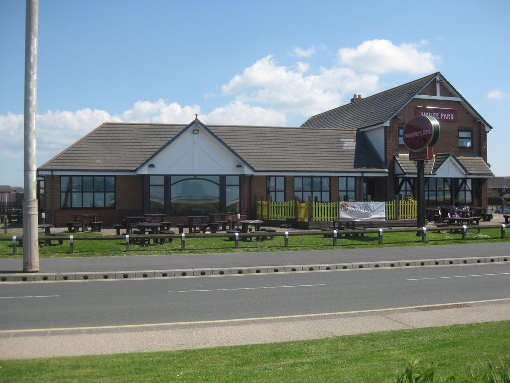 Leisure/hospitality for sale in Jubilee Leisure Park, Thornton Cleveleys, North Promenade FY5, £495,000