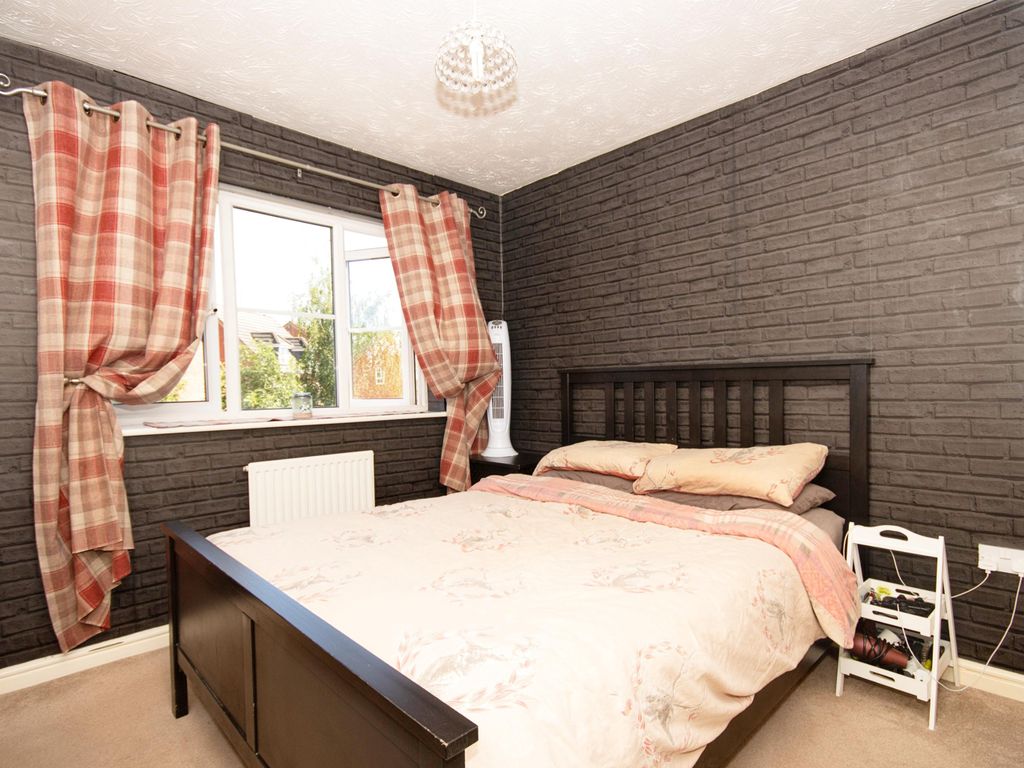 4 bed detached house for sale in Celandine Way, Bedworth CV12, £330,000