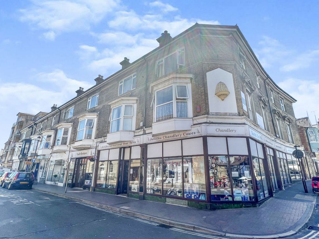 1 bed flat for sale in Birmingham Road, Cowes PO31, £185,000