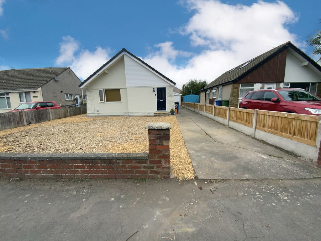 2 bed detached bungalow for sale in Ffordd Penrhwylfa, Prestatyn LL19, £215,000