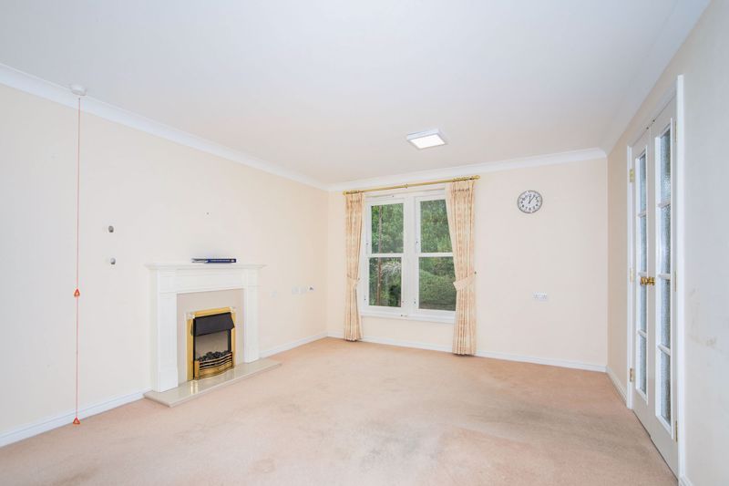 1 bed flat for sale in Nelson Court, Gravesend DA12, £87,500