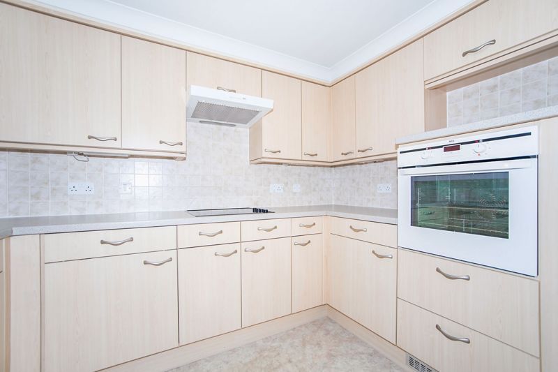 1 bed flat for sale in Nelson Court, Gravesend DA12, £87,500