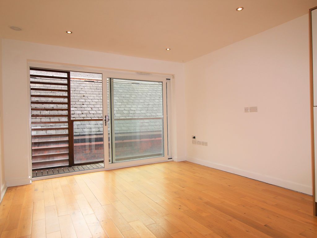 1 bed flat for sale in 19 Dock Street, City Centre, Hull HU1, £65,000