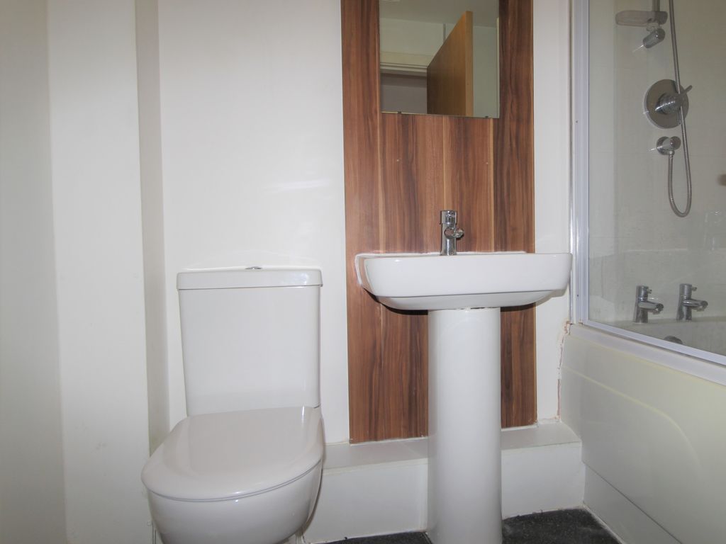 1 bed flat for sale in 19 Dock Street, City Centre, Hull HU1, £65,000