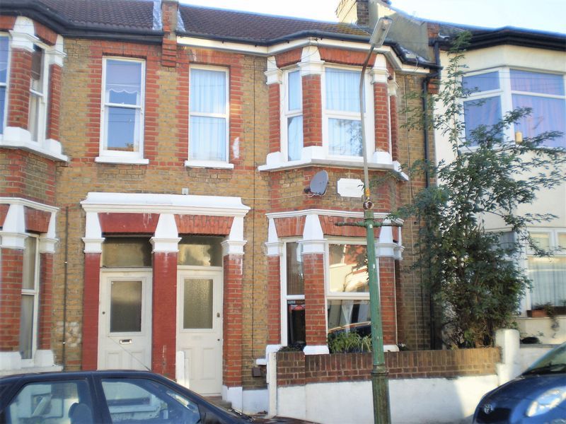 1 bed flat for sale in Pleasant Road, Southend-On-Sea SS1, £150,000