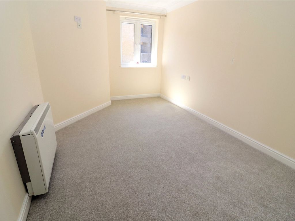 1 bed flat for sale in Waters Edge Court, Wharfside Close, Erith, Kent DA8, £90,000