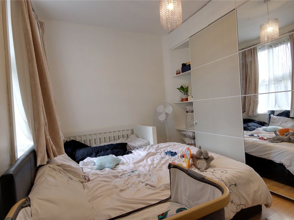 1 bed maisonette for sale in Sketty Road, Enfield EN1, £265,000