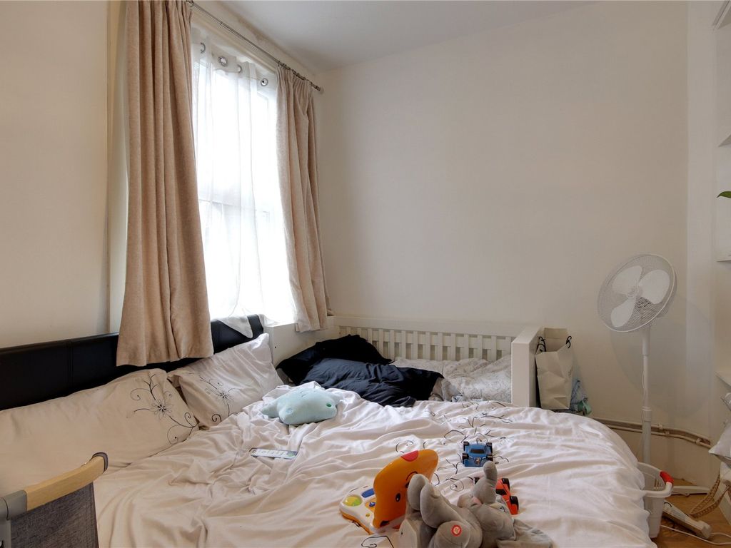 1 bed maisonette for sale in Sketty Road, Enfield EN1, £265,000