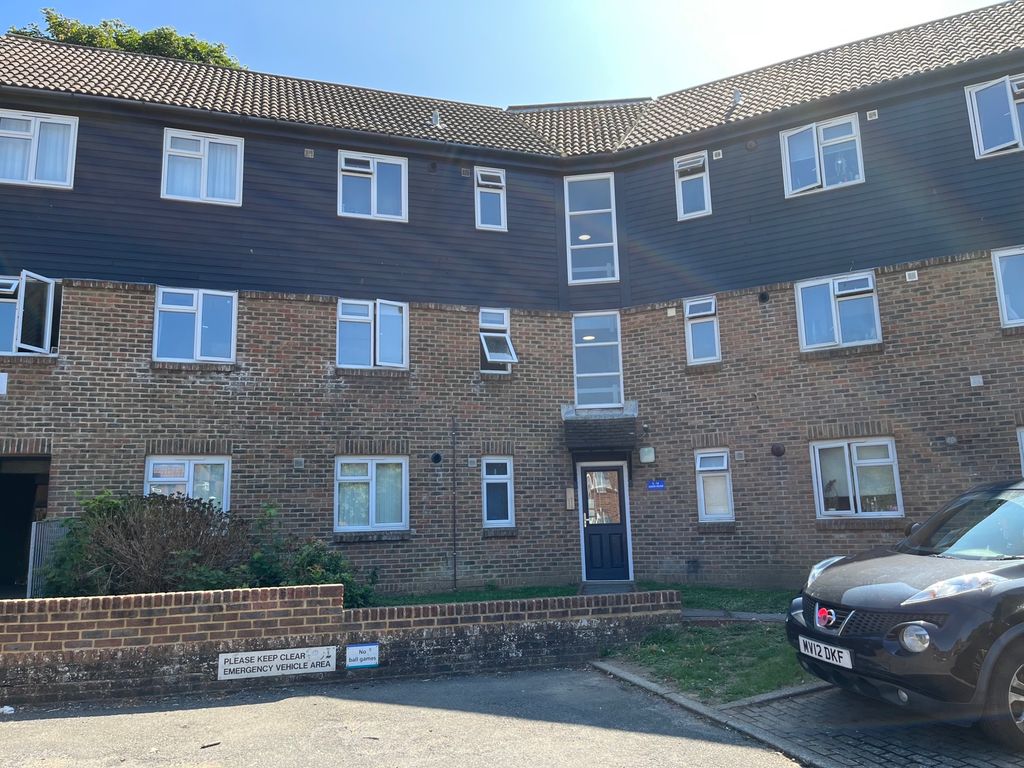 2 bed flat for sale in Anson House, Peacehaven BN10, £175,000