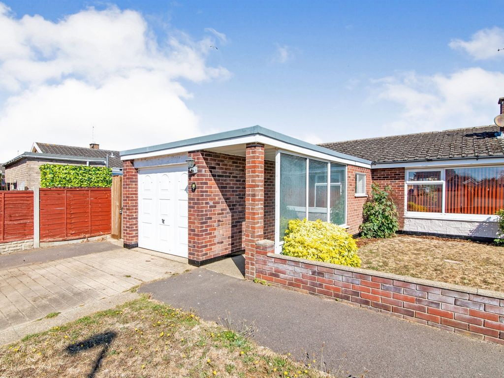 3 bed semi-detached bungalow for sale in The Gap, Lowestoft NR33, £190,000
