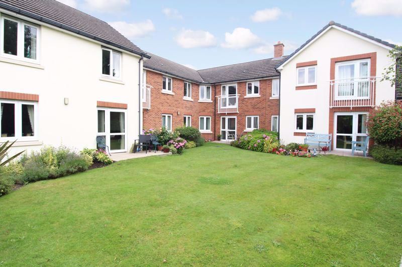1 bed flat for sale in Owen Court, Sutton Coldfield B75, £110,000