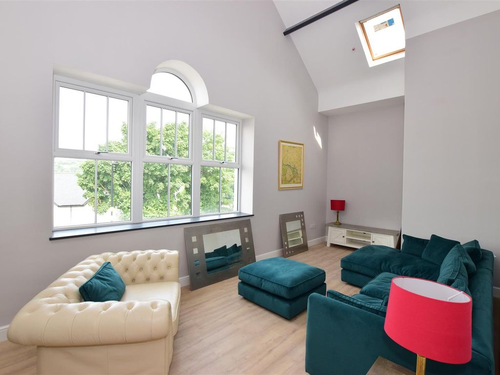 3 bed flat for sale in Llanrwst Road, Glan Conwy, Colwyn Bay LL28, £305,000
