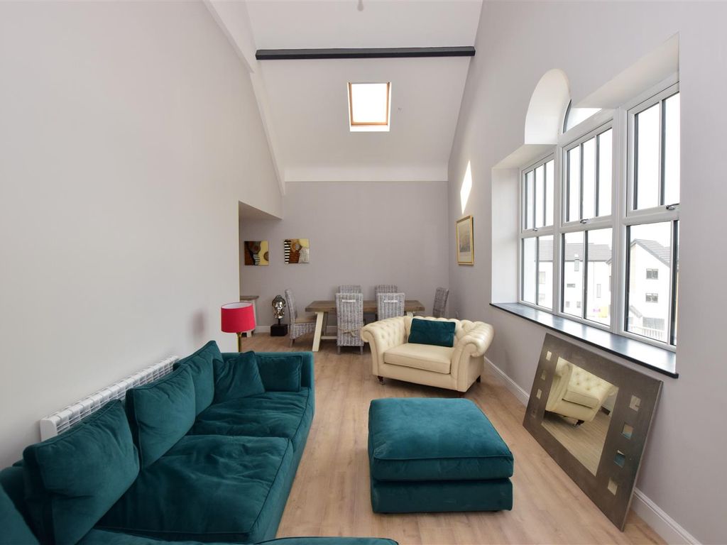 3 bed flat for sale in Llanrwst Road, Glan Conwy, Colwyn Bay LL28, £305,000