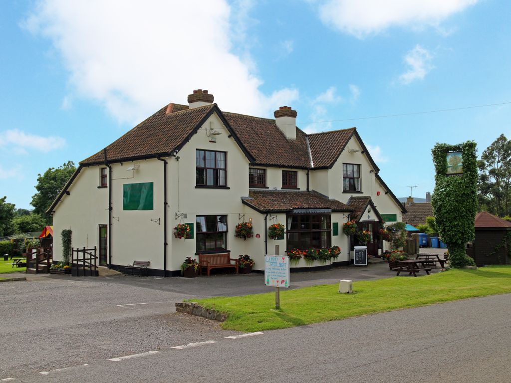 Pub/bar for sale in New Brookend, Berkeley GL13, £575,000