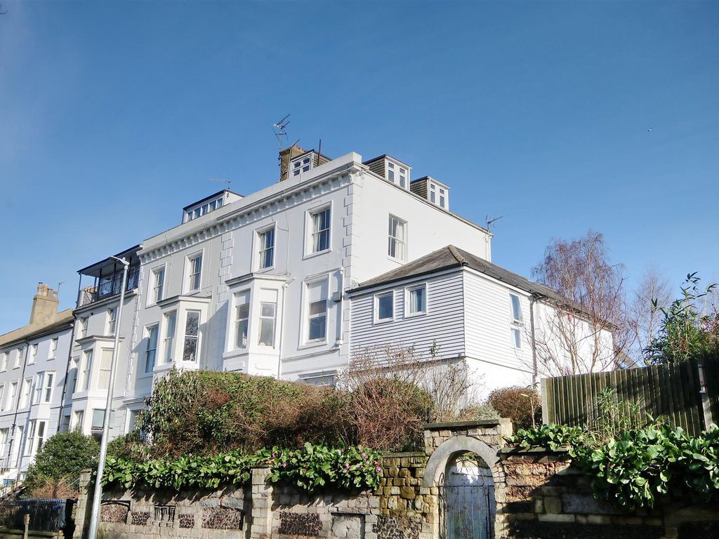 2 bed flat for sale in Old Dover Road, Canterbury CT1, £190,000