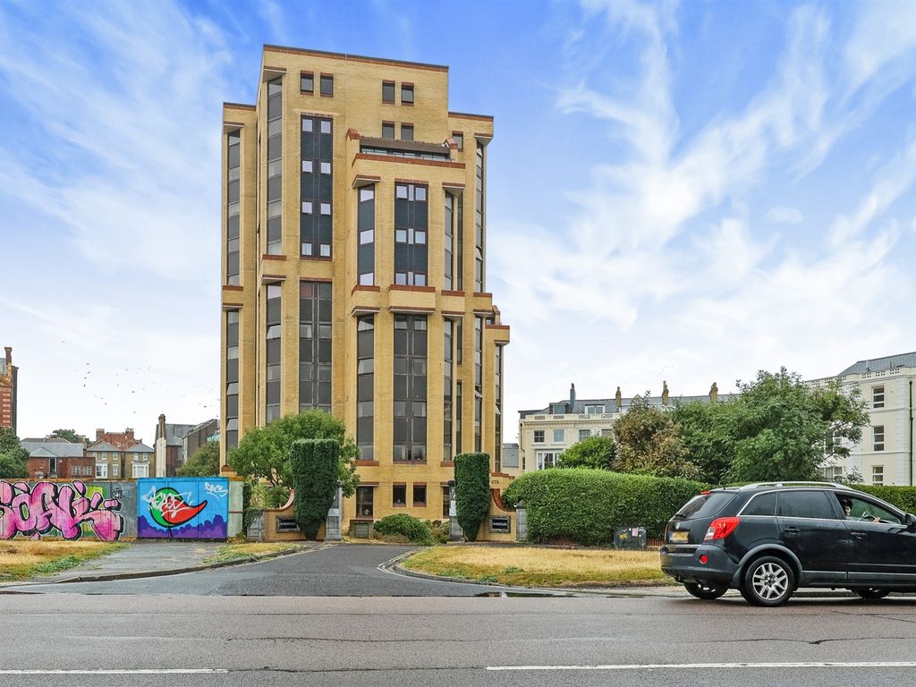 1 bed flat for sale in Clarence Parade, Southsea PO5, £150,000