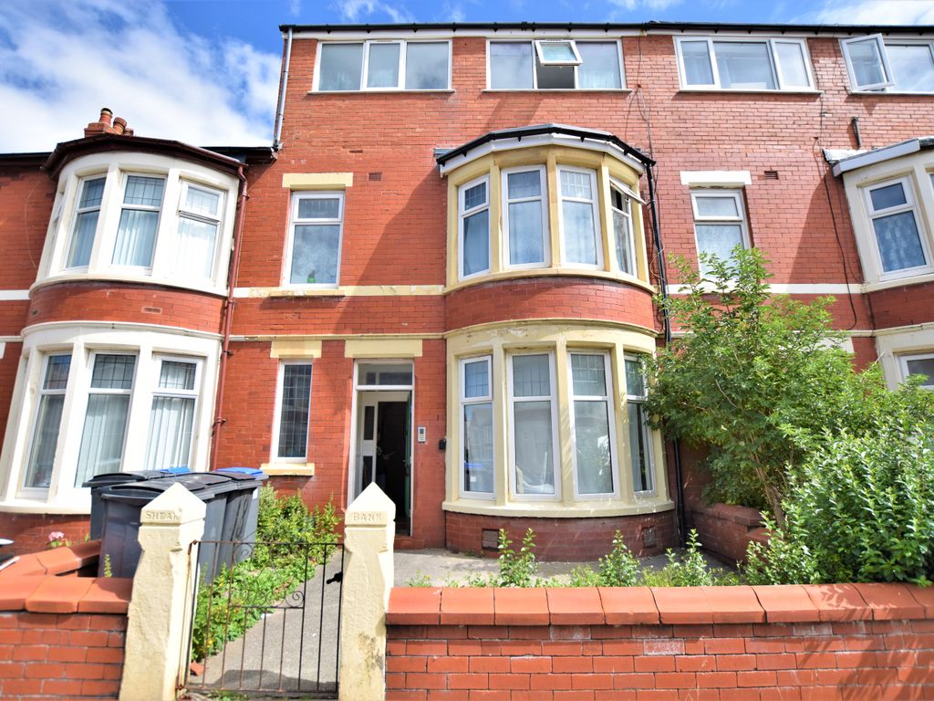 1 bed flat for sale in Seafield Road, Blackpool FY1, £45,000