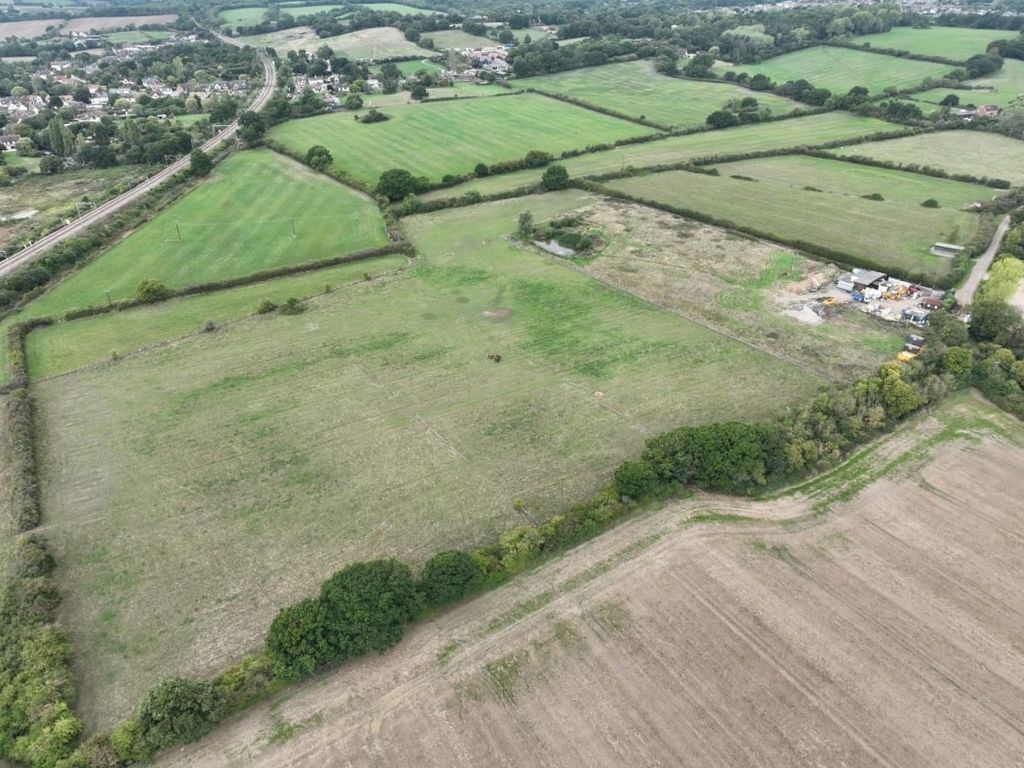 Land for sale in De Beauvoir Chase, Ramsden Heath CM11, £5,000
