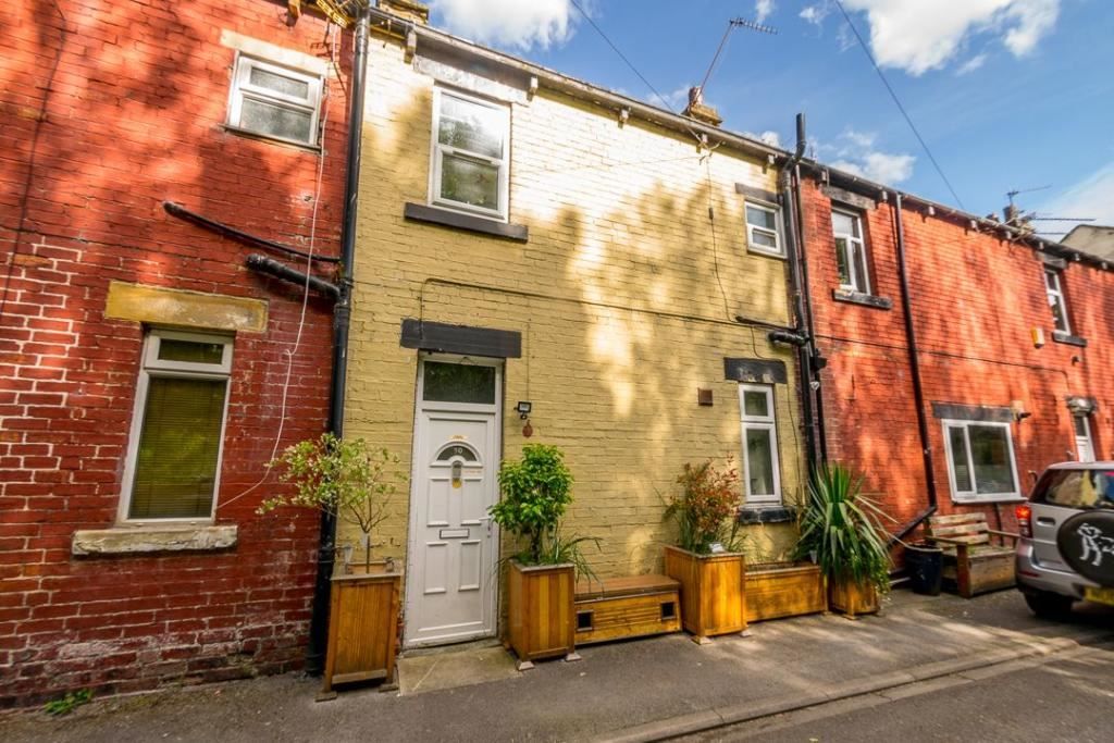 2 bed terraced house for sale in Primrose Hill, Batley WF17, £65,000