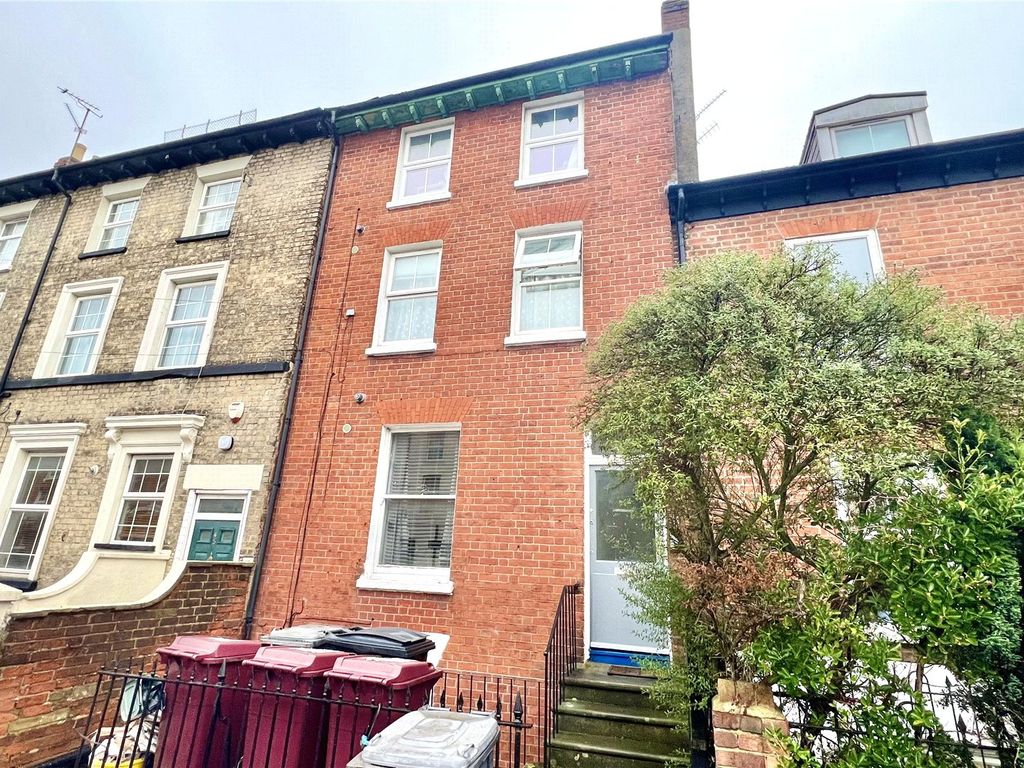 1 bed flat for sale in Zinzan Street, Reading, Berkshire RG1, £160,000