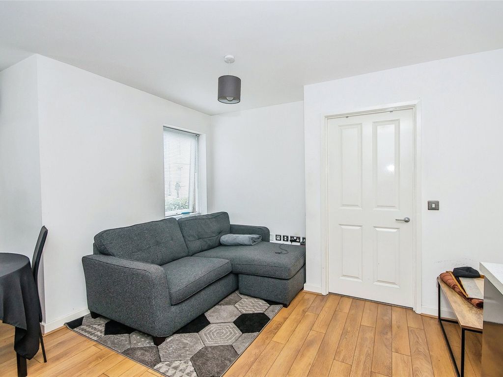 1 bed flat for sale in Lincoln Road, Peterborough PE1, £100,000