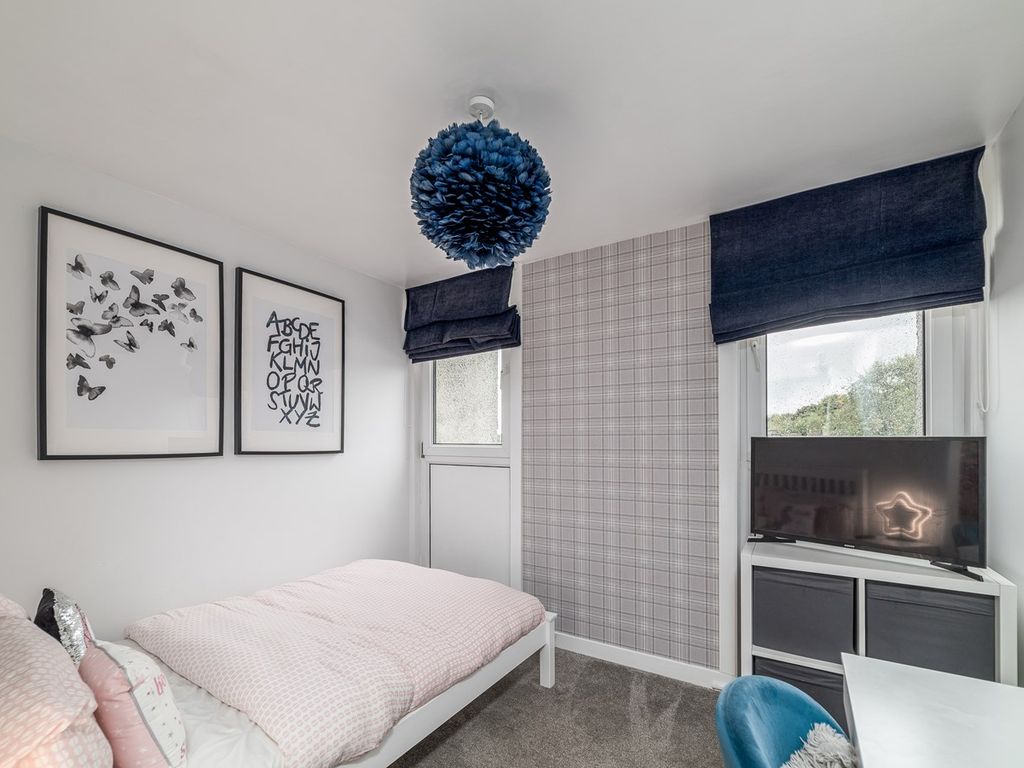 4 bed flat for sale in Craigmount Court, Edinburgh EH4, £279,000