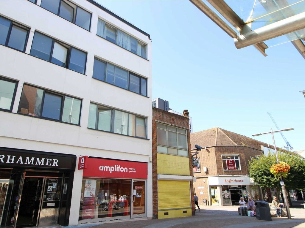 1 bed flat for sale in Arundel Street, Portsmouth PO1, £60,000