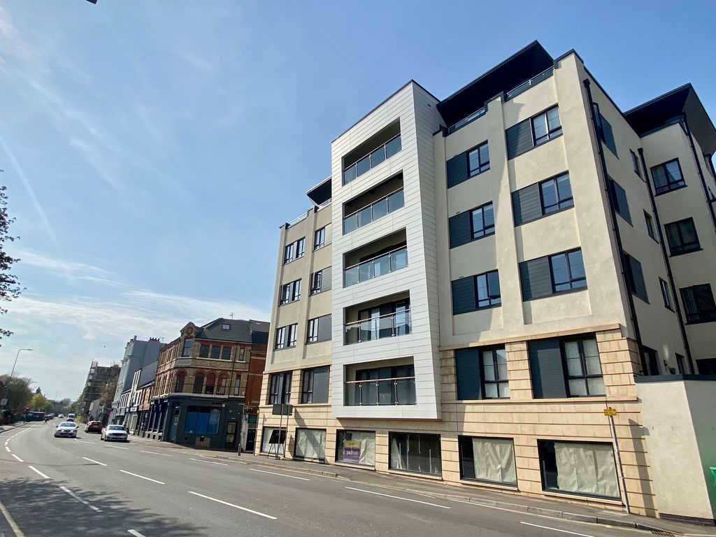 1 bed flat for sale in West Bute Street, Cardiff CF10, £125,000