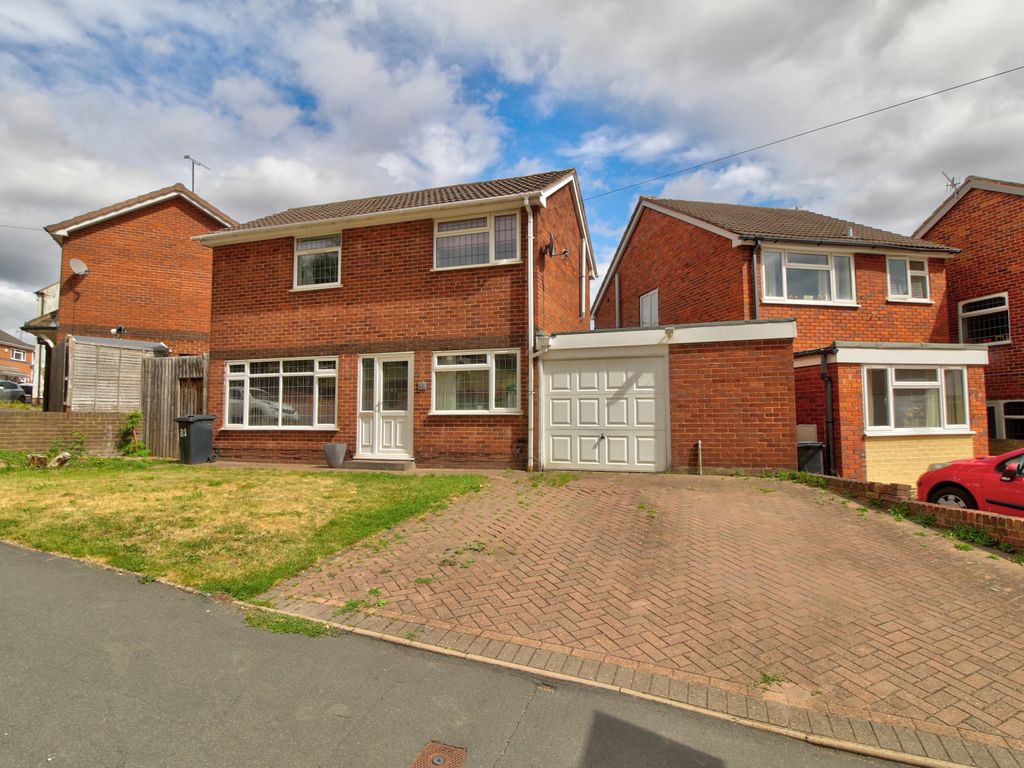 3 bed detached house for sale in Bower Lane, Quarry Bank, Brierley Hill DY5, £240,000