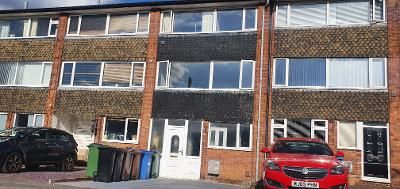 4 bed town house for sale in Roundhey Rd, Heald Green SK8, £270,000