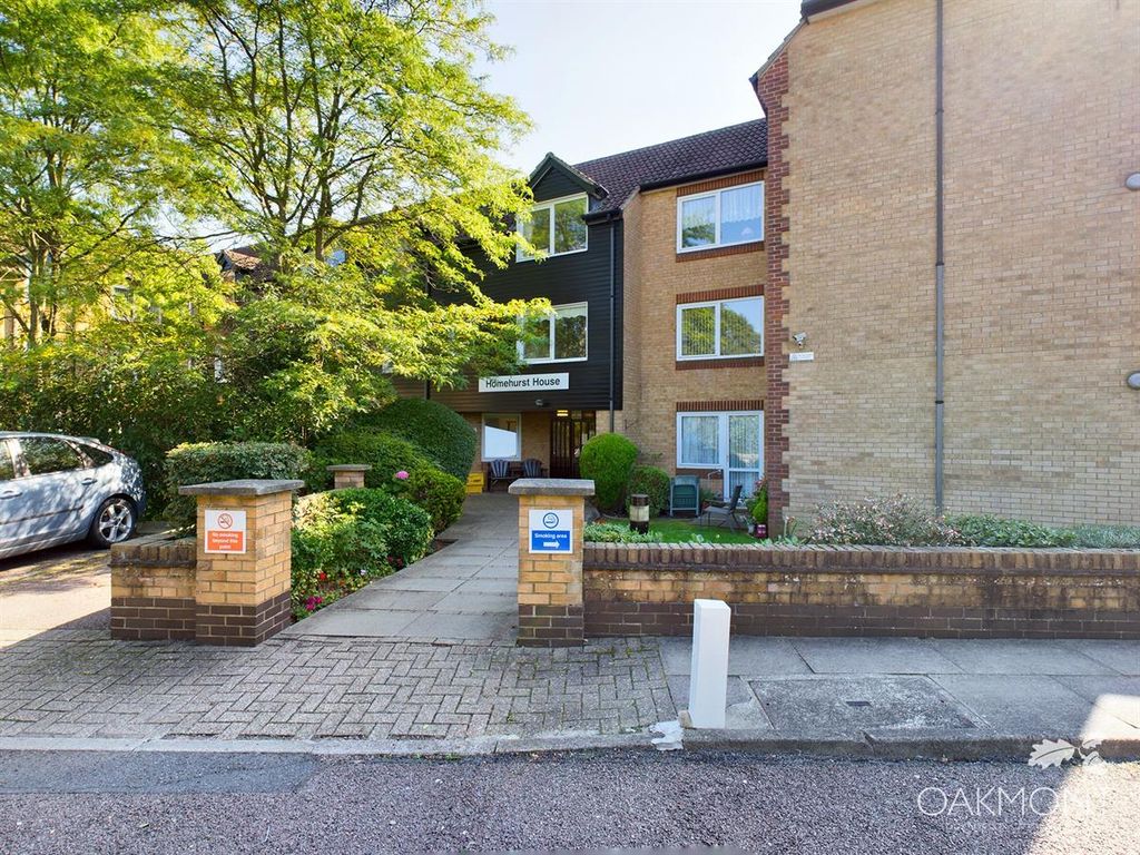 1 bed flat for sale in Homehurst House, Sawyers Hall Lane, Brentwood CM15, £115,000