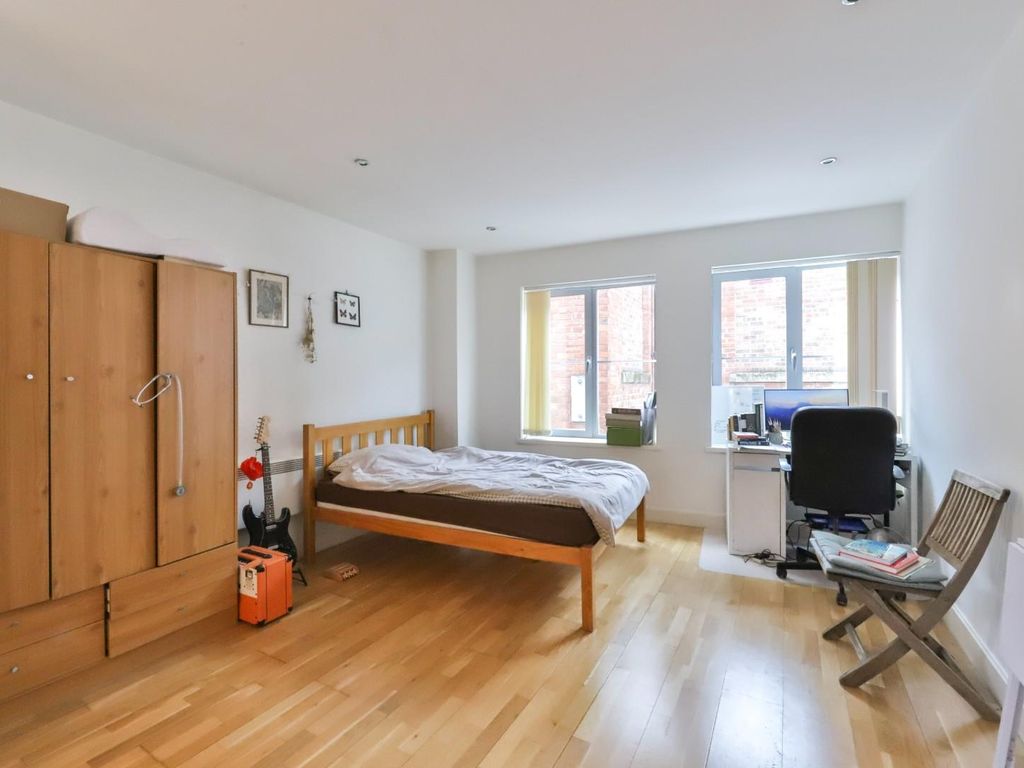 1 bed flat for sale in Popes Head Court, Peter Lane, York YO1, £140,000