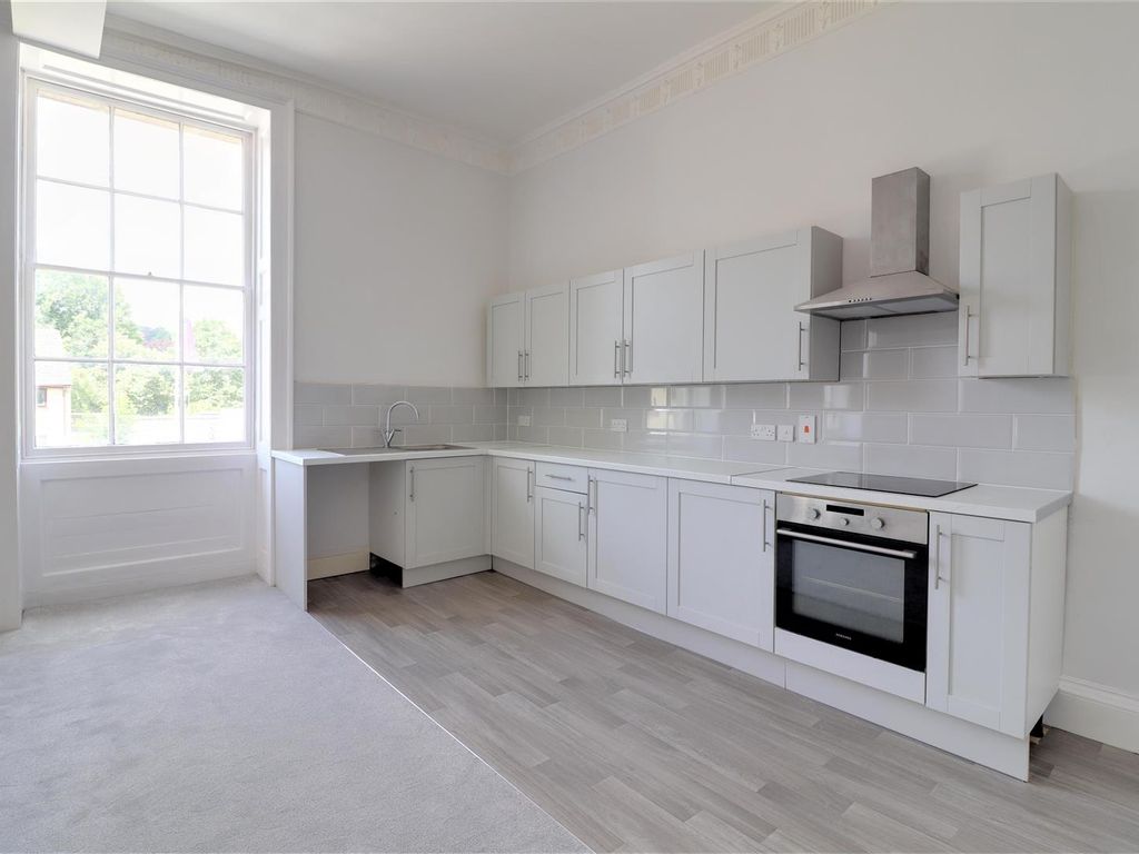 1 bed flat for sale in Bath Road, Woodchester, Stroud GL5, £199,950