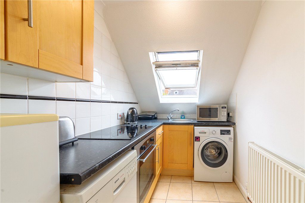 1 bed flat for sale in Addington Road, Reading, Berkshire RG1, £190,000