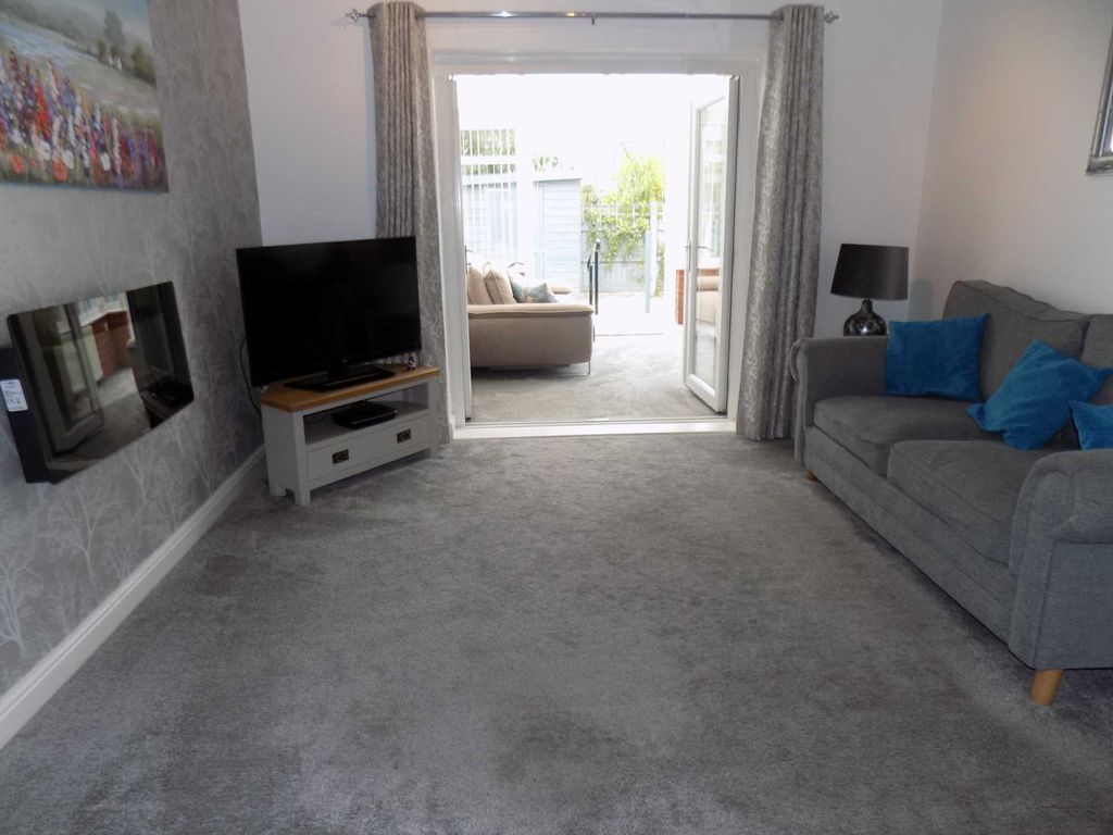 1 bed flat for sale in Jenard Court, Halkyn Street, Holywell, 7Sl. CH8, £115,000