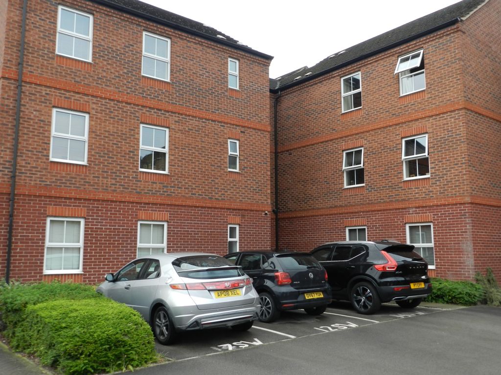 2 bed flat for sale in Slaters Way, Nottingham, Nottinghamshire NG5, £110,000