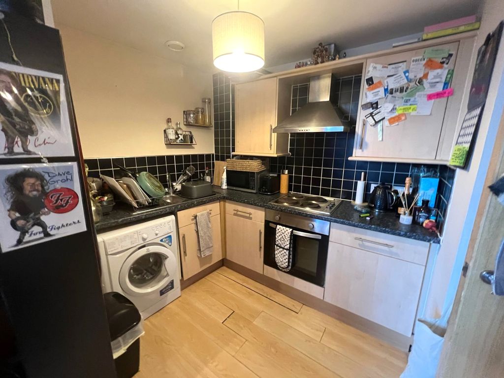 1 bed flat for sale in Wood Street, Liverpool L1, £104,950