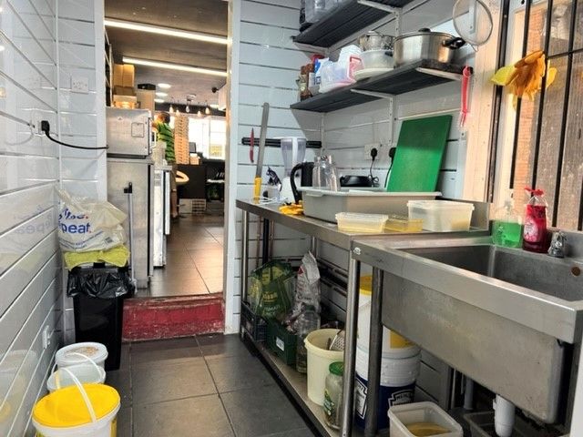 Restaurant/cafe for sale in Blaby Road, Wigston, Leicester LE18, £30,000
