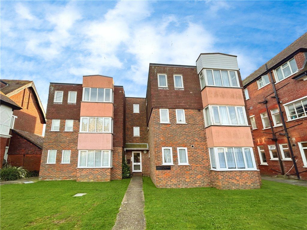 2 bed flat for sale in Victoria Drive, Bognor Regis, West Sussex PO21, £170,000