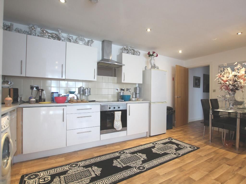2 bed flat for sale in Navigation Street, Leicester LE1, £95,000