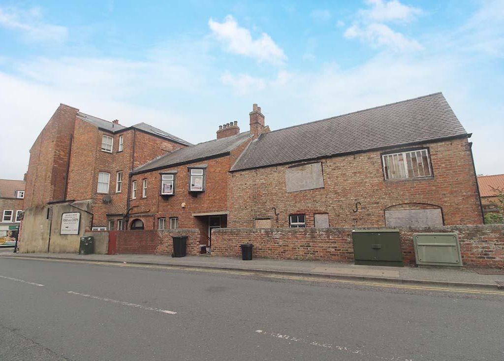Property for sale in Queen Street, Ripon HG4, £100,000