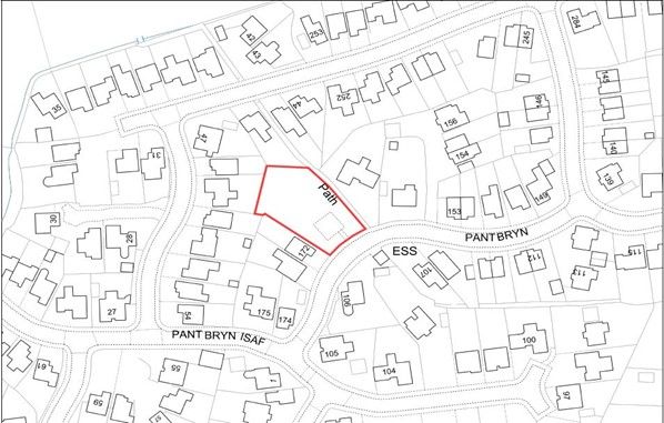 Land for sale in Pant Bryn Isaf, Llwynhendy SA14, £65,000