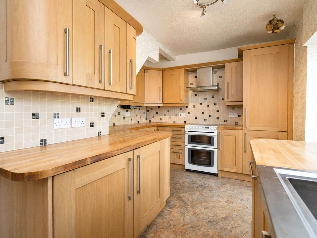 2 bed terraced house for sale in Boot Lane, Bolton BL1, £180,000