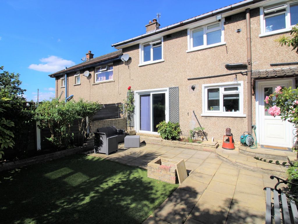 3 bed mews house for sale in Queens Drive, Glossop SK13, £224,500