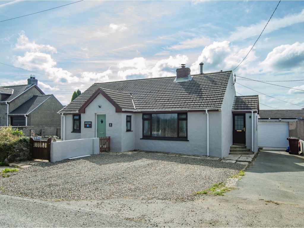 3 bed detached bungalow for sale in Crundale, Haverfordwest SA62, £275,000