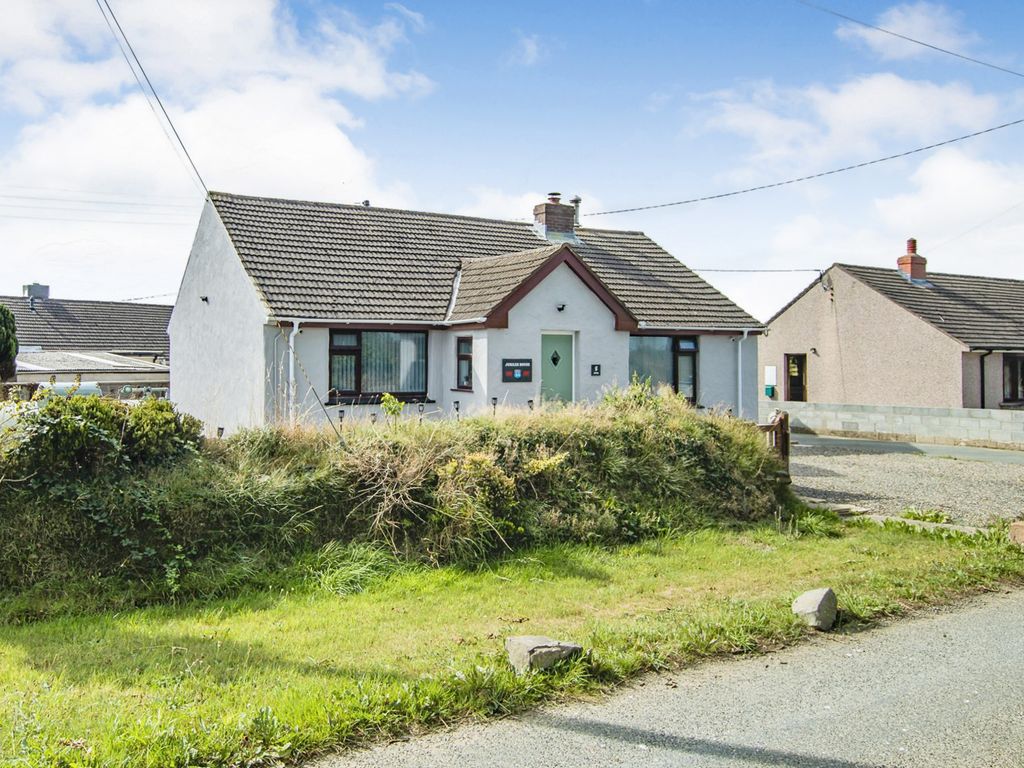 3 bed detached bungalow for sale in Crundale, Haverfordwest SA62, £275,000